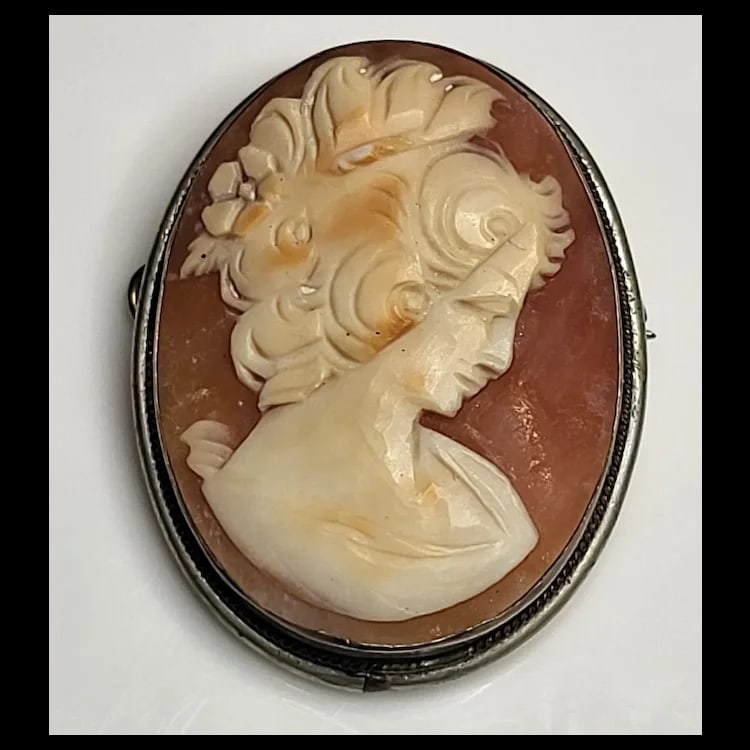 Vintage Silver Hand-Carved Shell Cameo Pendant/Brooch - 2