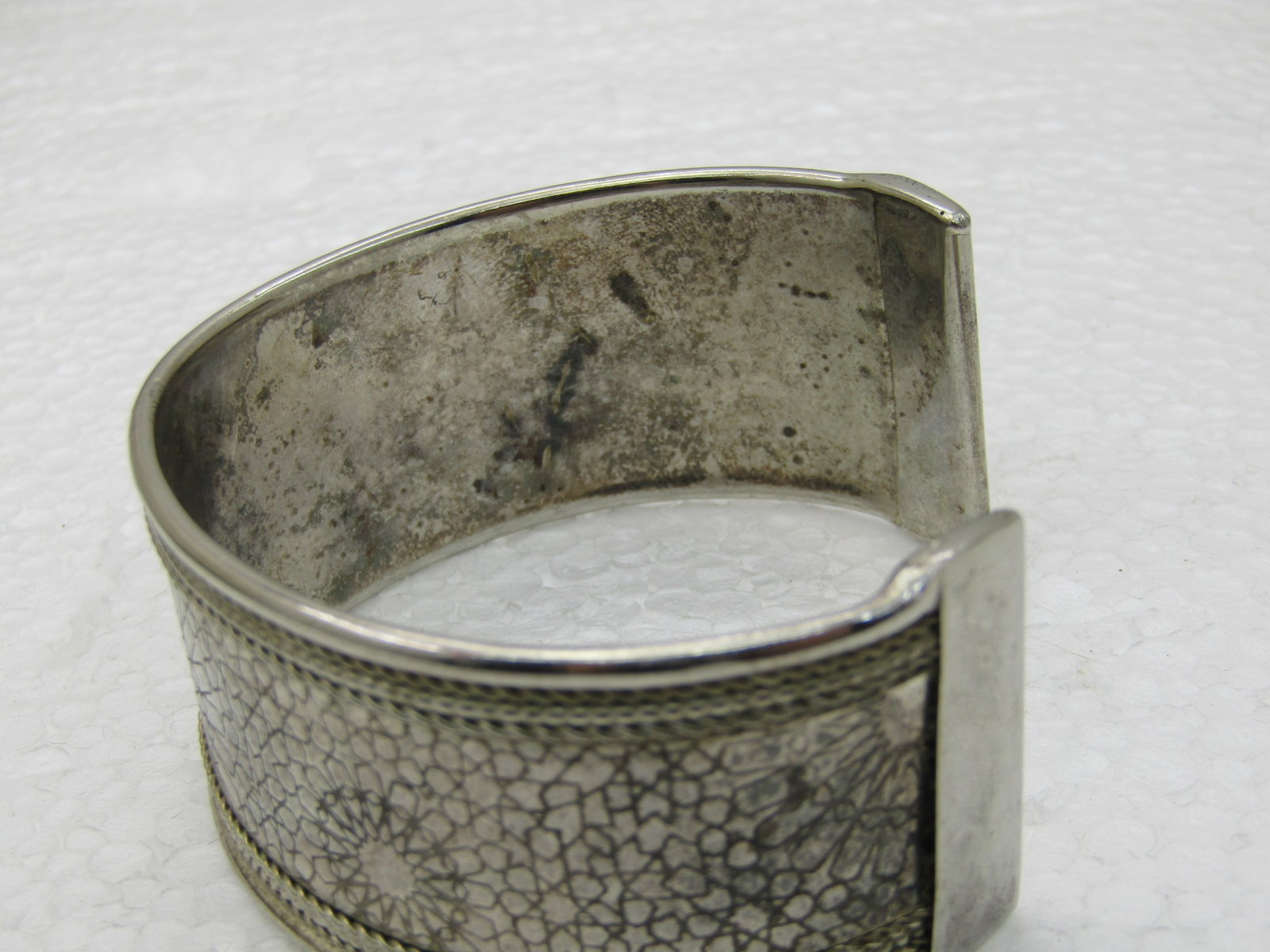 Vintage 1-1/8" Wide Cuff Bracelet, 7.5", Stamped Design, Rope Accent, Silver Tone - 2
