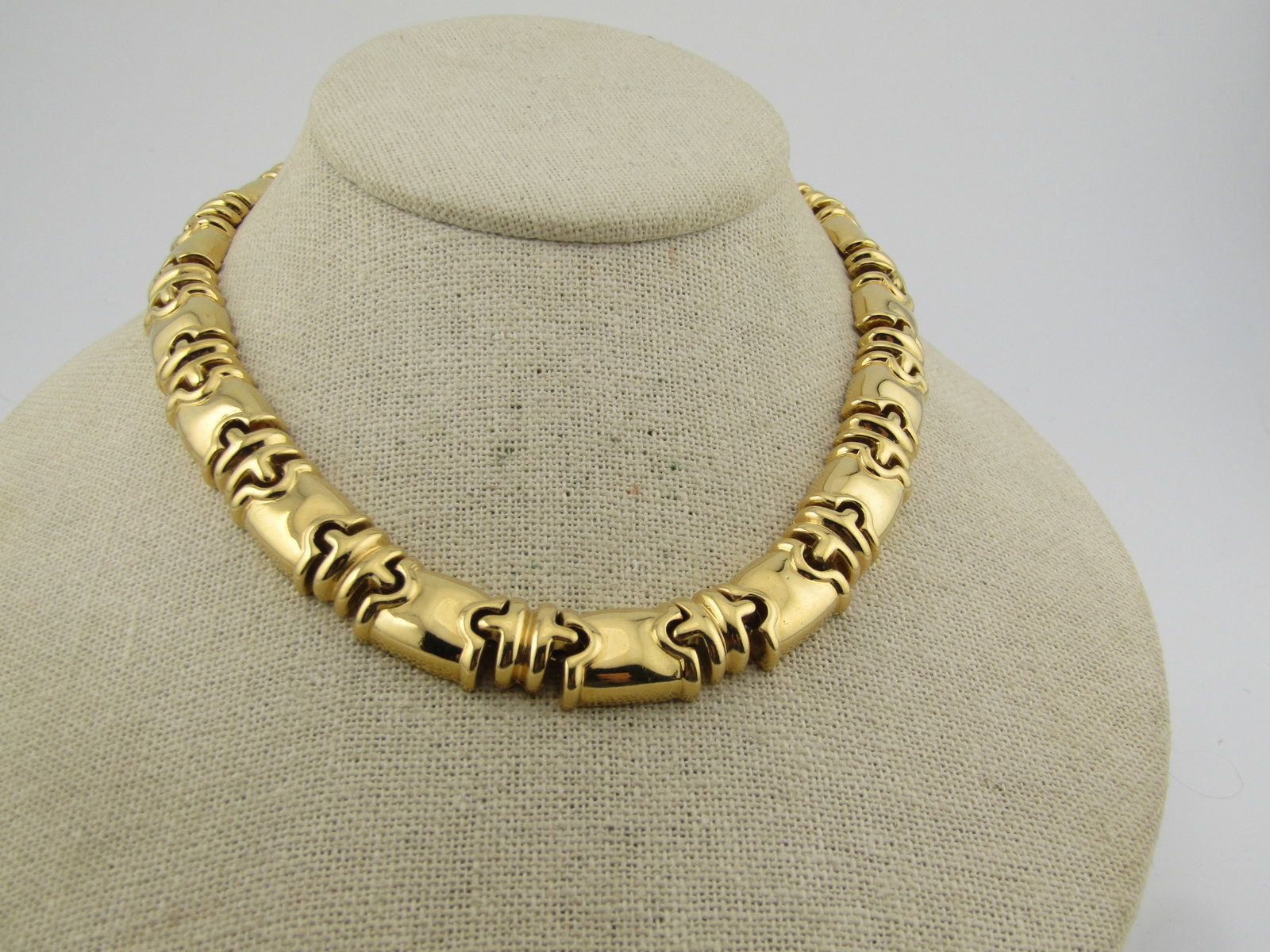 Vintage Wide Link Monet Necklace, 16", Wreath Style, 1970's-1980's - 3