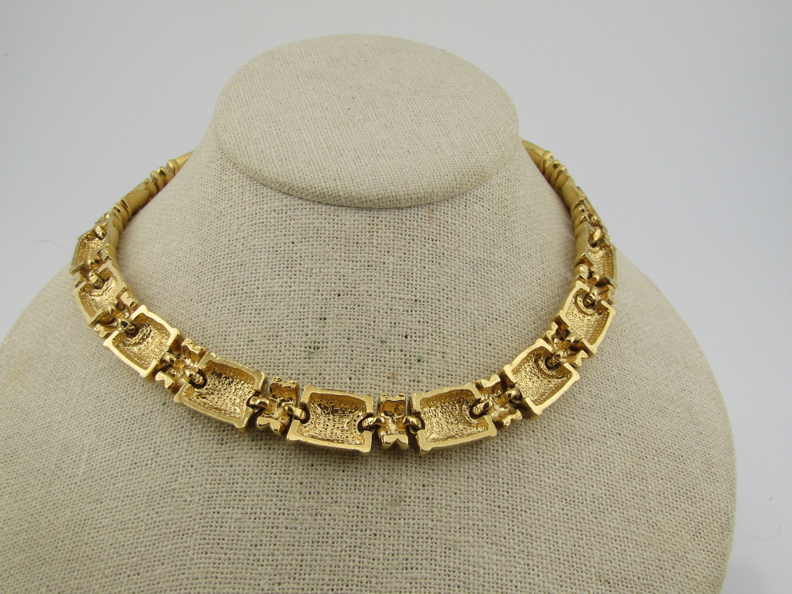 Vintage Wide Link Monet Necklace, 16", Wreath Style, 1970's-1980's - 5
