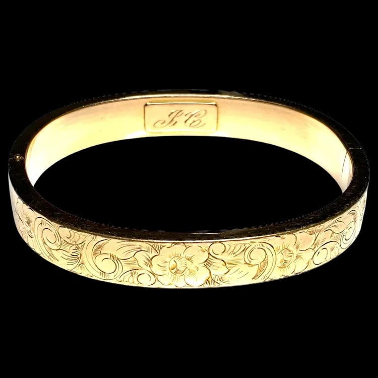 Vintage F&D Gold Filled Etcged Bangle Bracelet with the Initials JC Inside: Title: Vintage F&D Gold Filled Etcged Bangle Bracelet with the Initials JC Inside Description: Vintage F&D Gold Filled Etcged Bangle Bracelet with the Initials JC Inside Date/Period: Vintage Materials