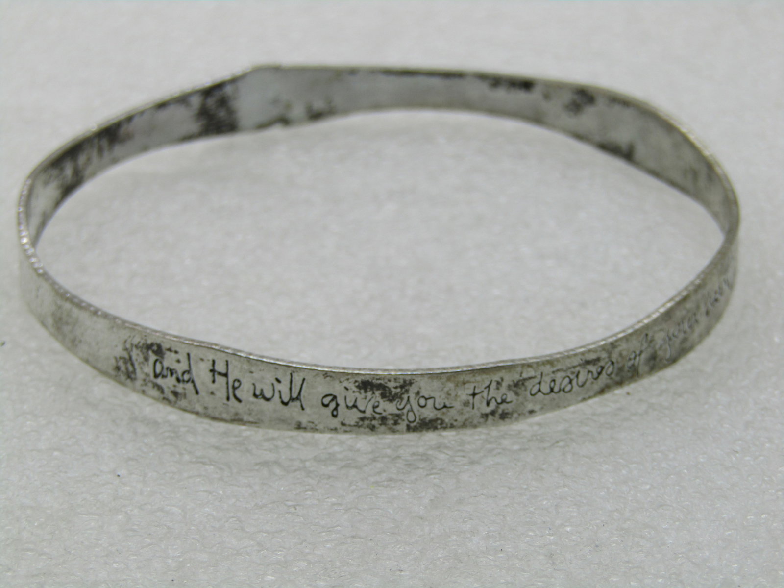 Vintage "And He Will Give You the Desires of Your Heart" Bangle Bracelet, 8.75" - 4