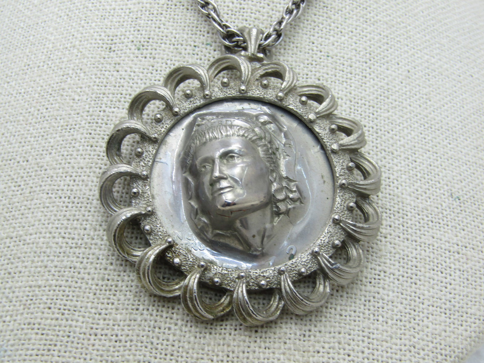 Vintage 1972 Pop-Out Repousse Dollar Coin Necklace, 22" - 3