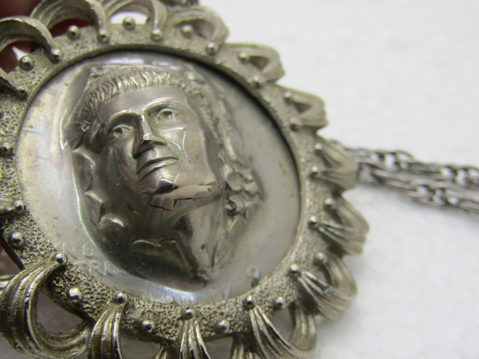 Vintage 1972 Pop-Out Repousse Dollar Coin Necklace, 22" - 5