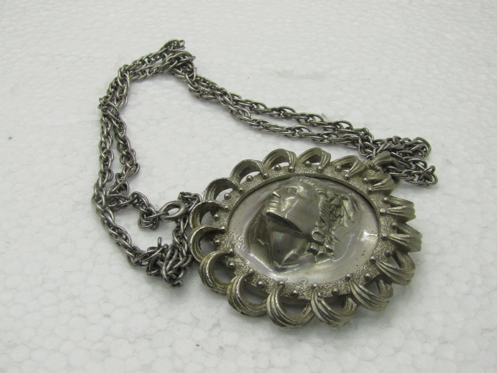 Vintage 1972 Pop-Out Repousse Dollar Coin Necklace, 22" - 7