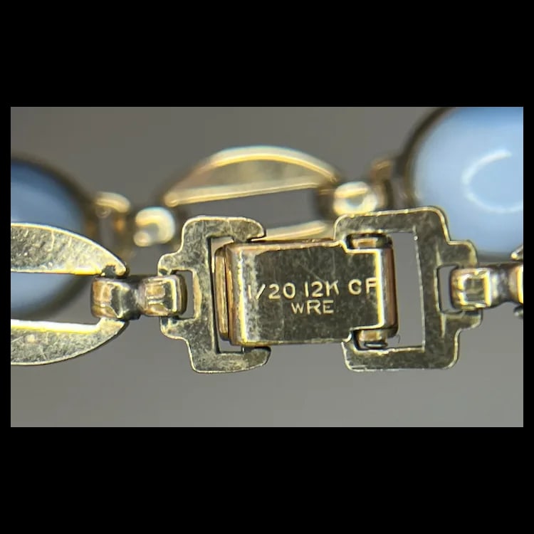 Vintage Cat's Eye Cabochon Gold Bracelet - 9
