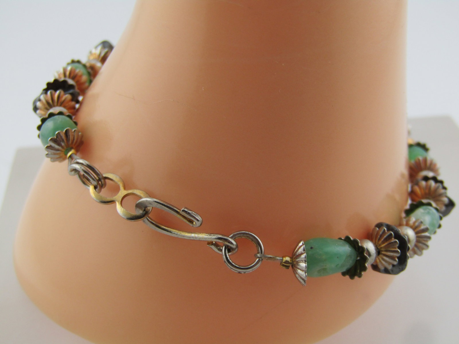 Vintage Green Agate & Hematite Beaded Bracelet, 8", Hook Clasp. - 2