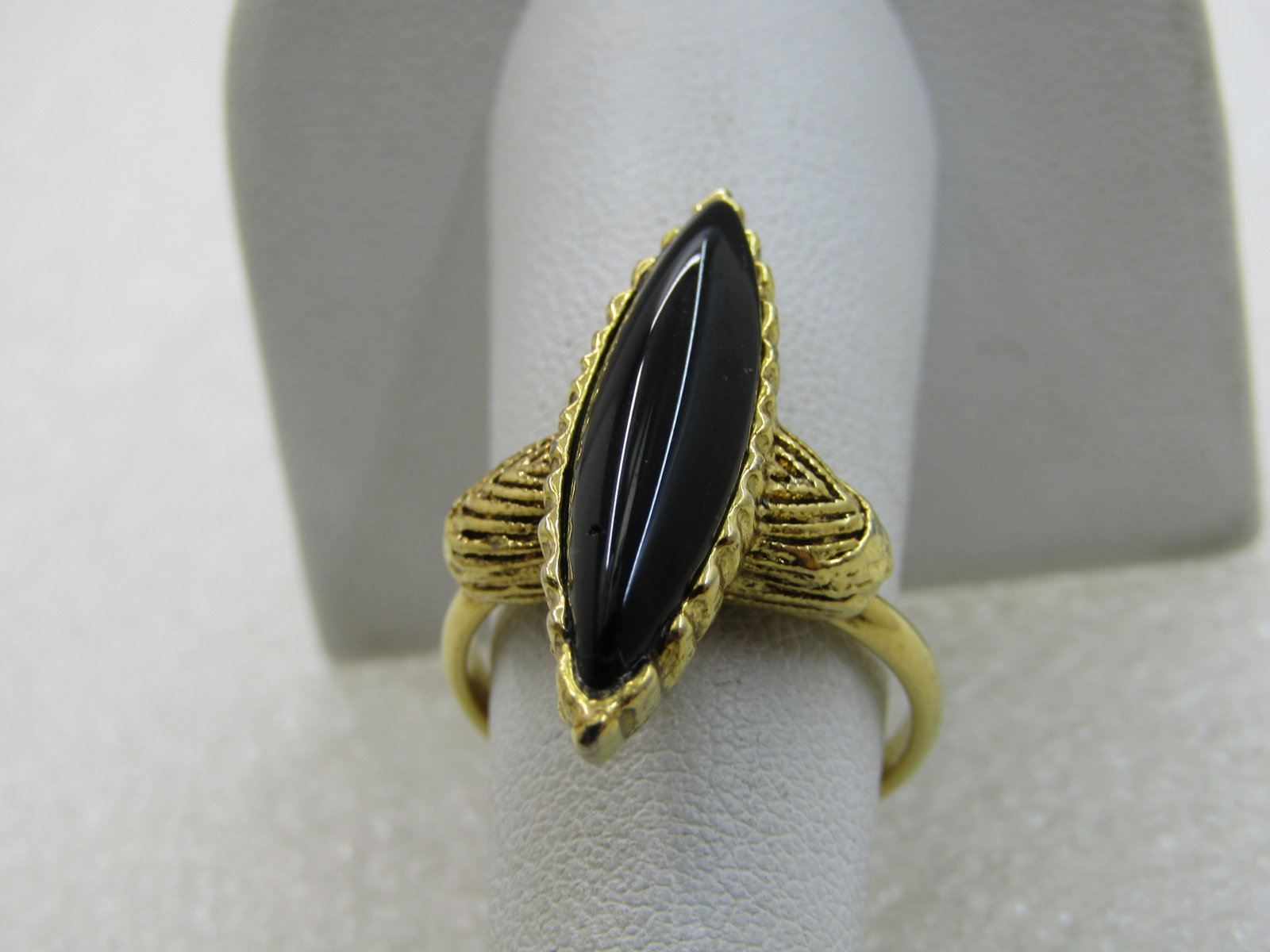 Vintage Vogue Signed Black Stone Pointed Ring, Adjustable - 3