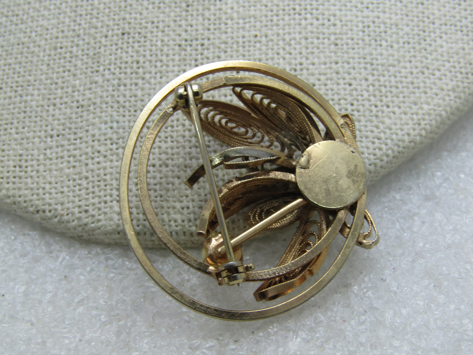 Vintage Faux Pearl Filigree Floral Circle Brooch, 1960's, 1.5" Gold Tone - 5