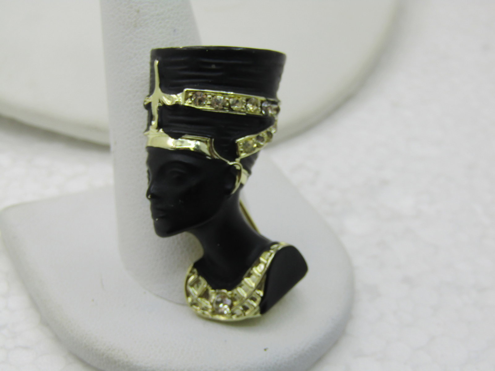 Vintage Egyptian Queen Nefrititi Brooch, Gold Tone and Black Enameling, 1-5/8" - 4