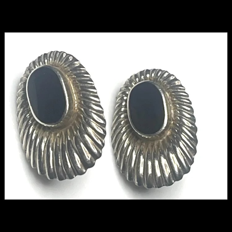 Estate Native American Sterling silver and Black Onyx Oval Earrings - 3