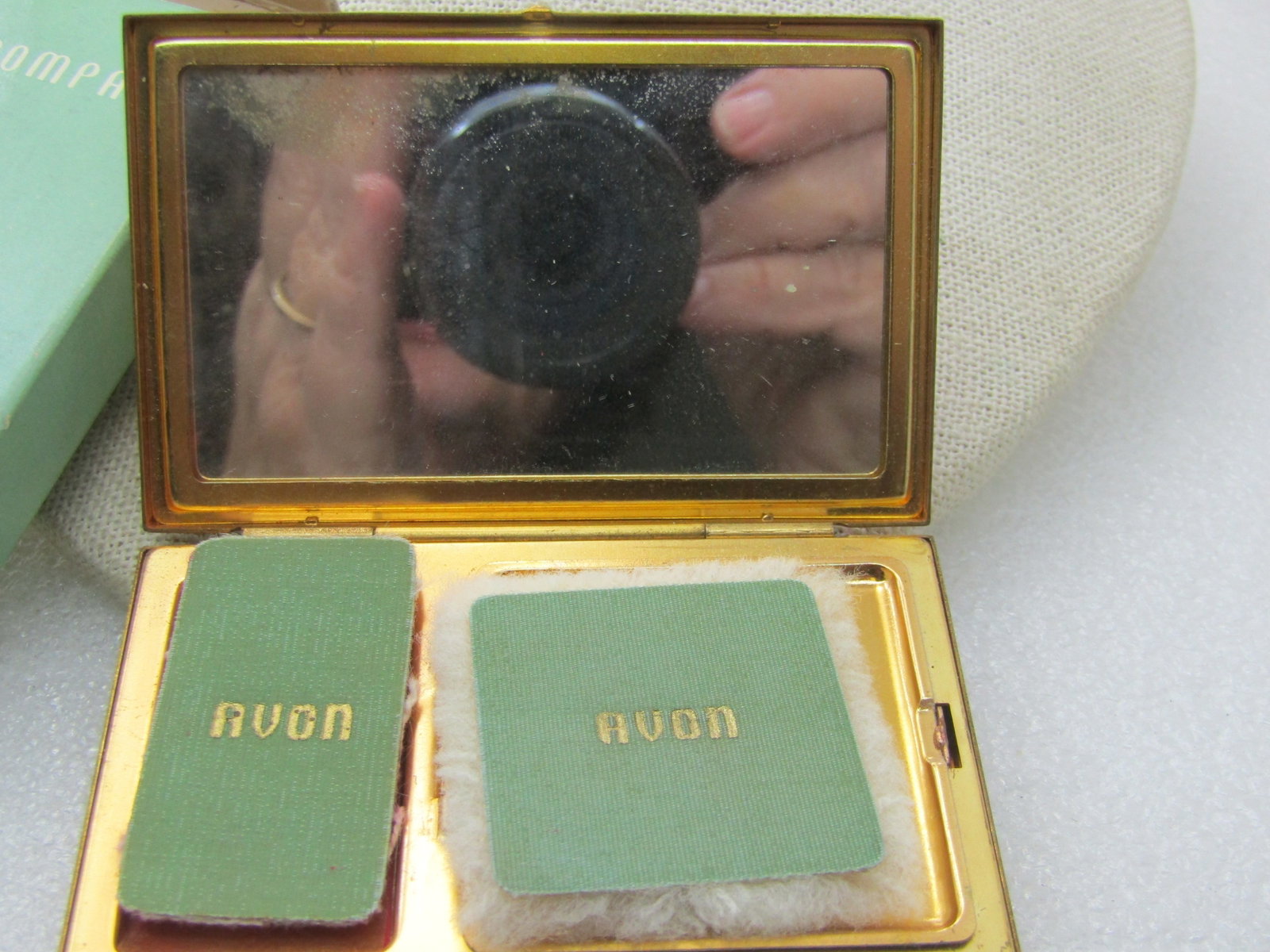 Vintage Avon Double Compact Paul Revere Red, In Box. Bamboo Lid, Unused - 5