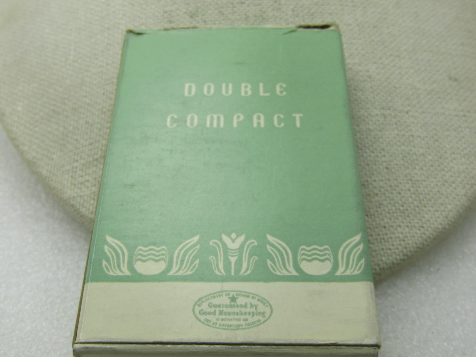 Vintage Avon Double Compact Paul Revere Red, In Box. Bamboo Lid, Unused - 6