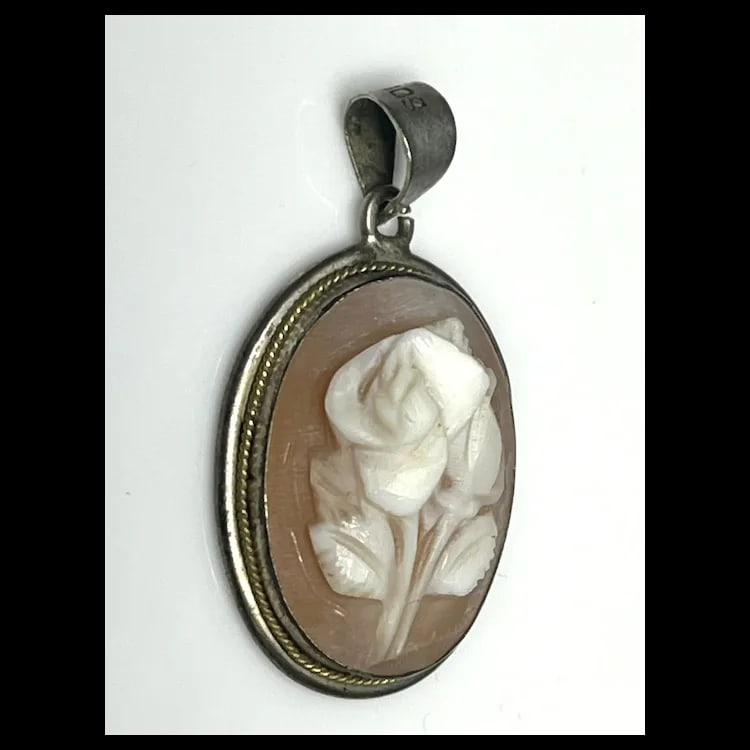 Vintage 800 Silver Shell Cameo Flower Pendant - 3