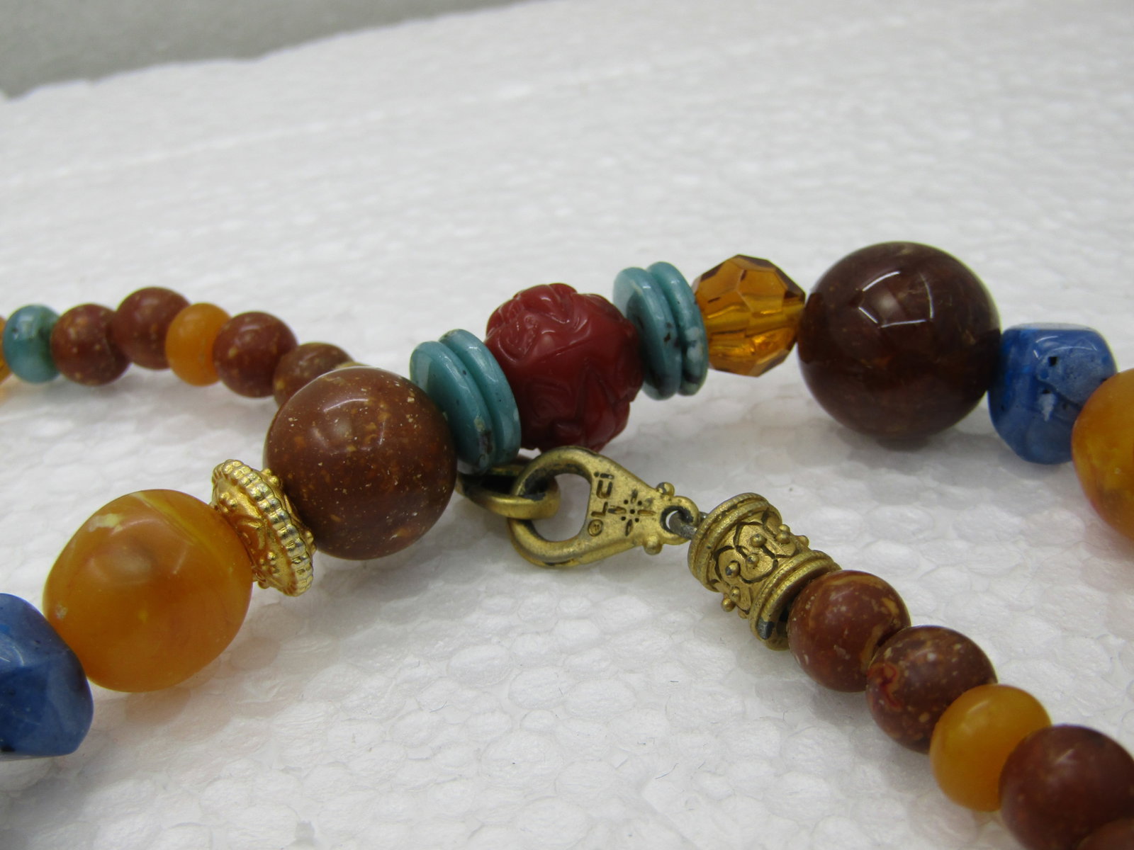 Vintage Graduated Faux Hardstone Beaded Necklace, 26", Mixed Colors - 3