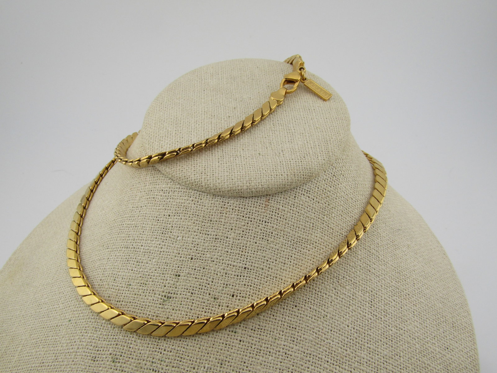 Vintage Napier Thick Slant Link Necklace, 23.5", 1980's-1990's: Vintage Napier Thick Slant Link Necklace, 23.5", 1980's-1990's. This is appx. 4.3mm wide and it has gold tone slanted links - almost herringbone style which is appx. 2mm thick - it is the same link