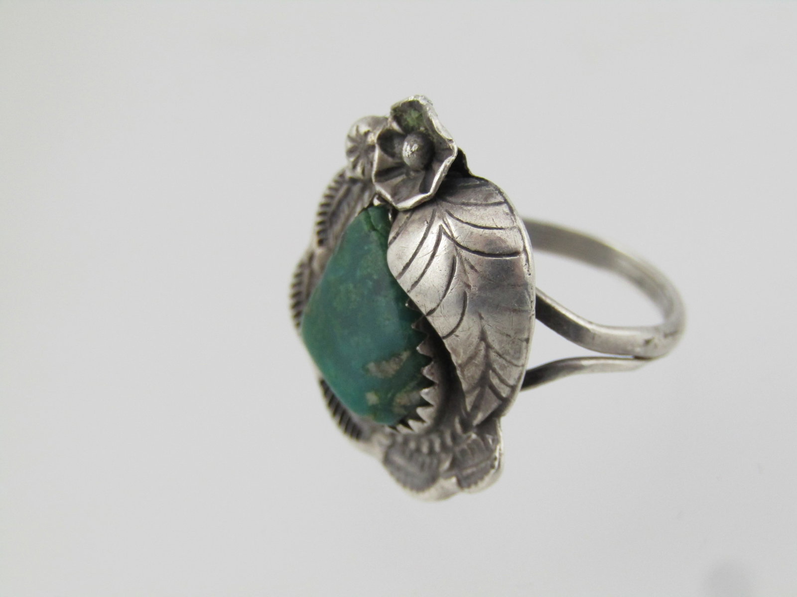 Vintage Sterling Southwestern Green Stone Ring, Sz. 6, 1960's-1970's - 4
