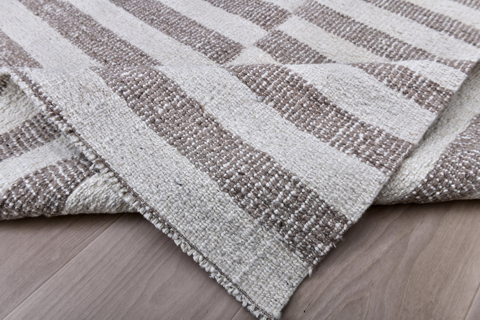 4'7'' x 7'6'' Turkish Handmade Kilim Rug - 241169 - 12