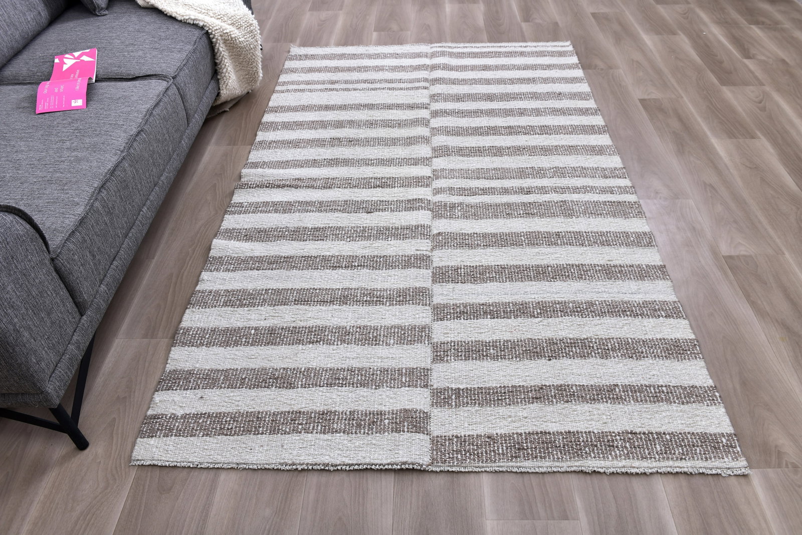 4'7'' x 7'6'' Turkish Handmade Kilim Rug - 241169 - 3
