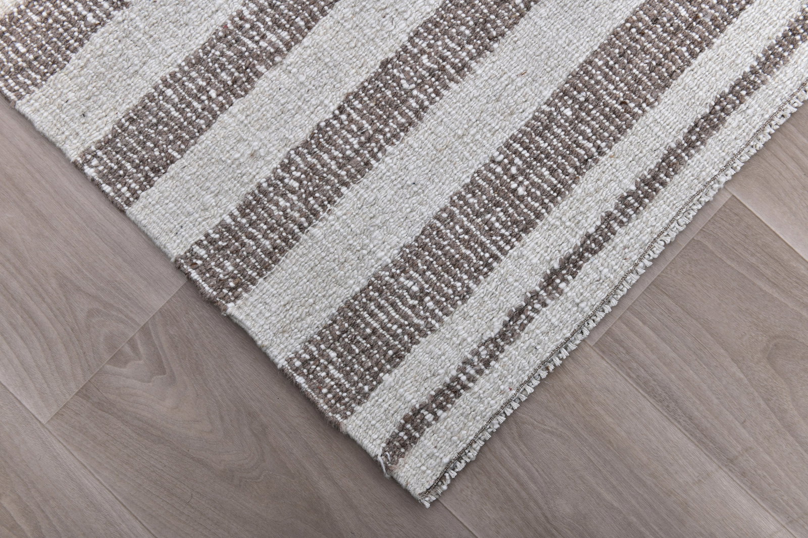 4'7'' x 7'6'' Turkish Handmade Kilim Rug - 241169 - 7