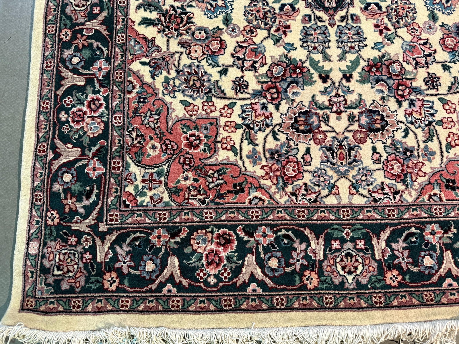 Superb Silk&Wool Tabriz Rug 4x6 - 3
