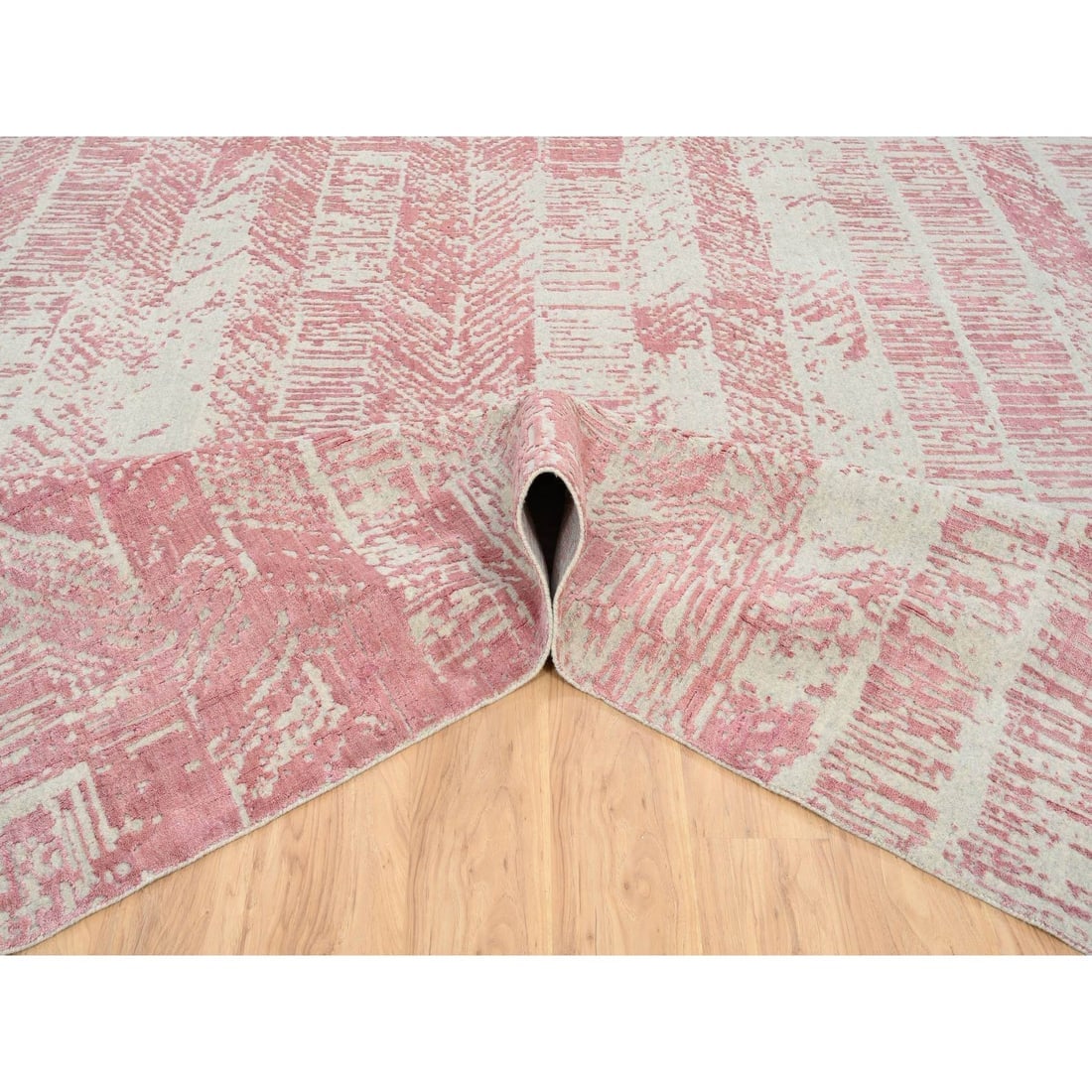 Rose Pink, Jacquard Hand Loomed, Wool and Art Silk, Oversized Rug - 5