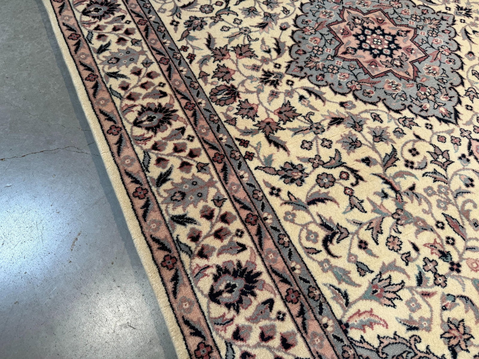 Superb Silk&Wool Tabriz Rug 4x6 - 5