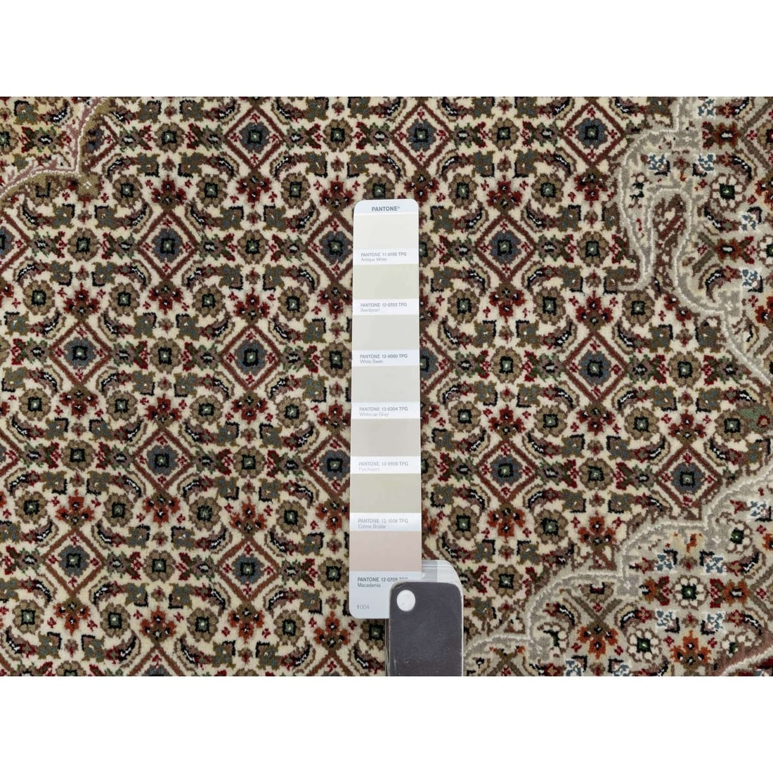 Photon White, Super Mahi, Hand Knotted, Wool Silk, 250 KPSI Rug - 7