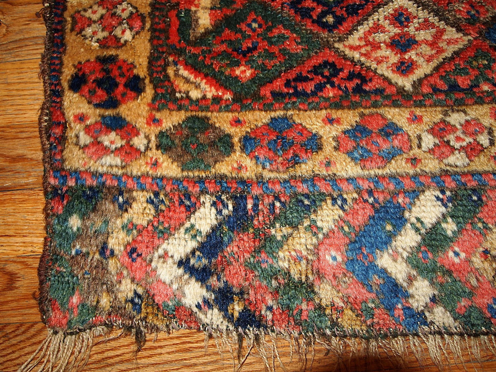 Handmade antique collectible Persian Kurdish bag face 2' x 2' ( 61cm x 61cm ) 1880 - 2