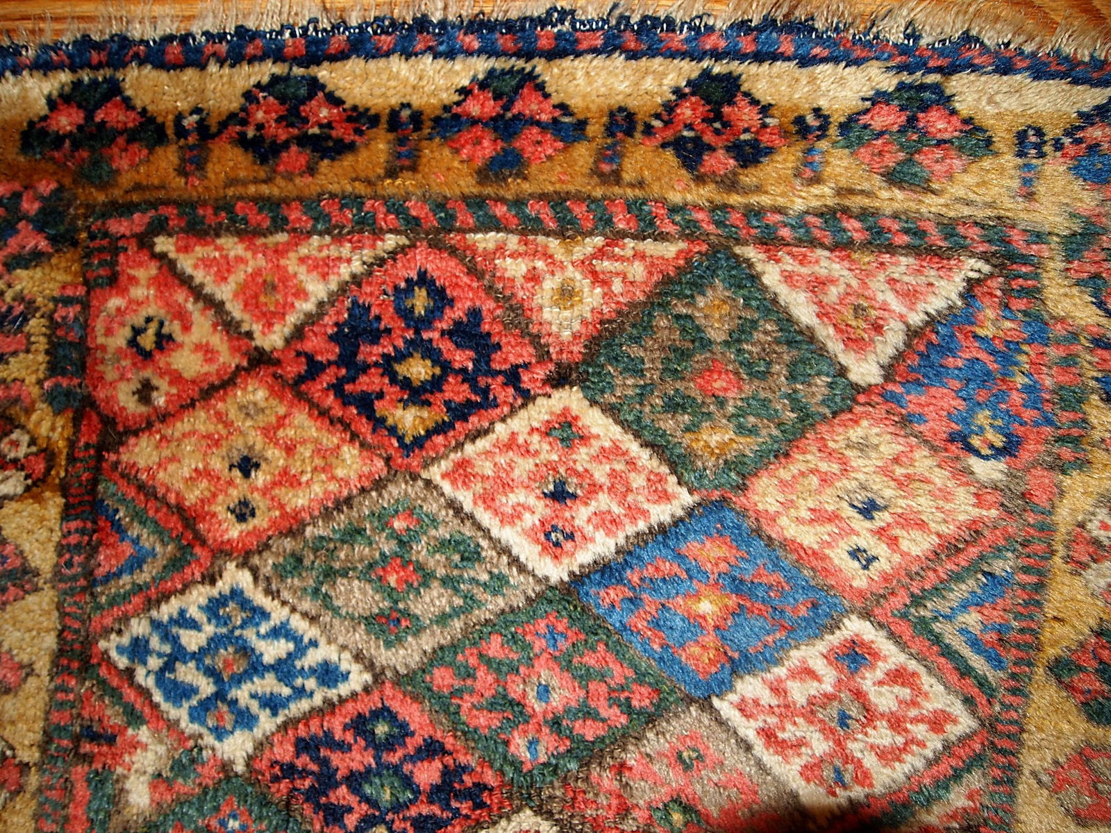 Handmade antique collectible Persian Kurdish bag face 2' x 2' ( 61cm x 61cm ) 1880 - 4