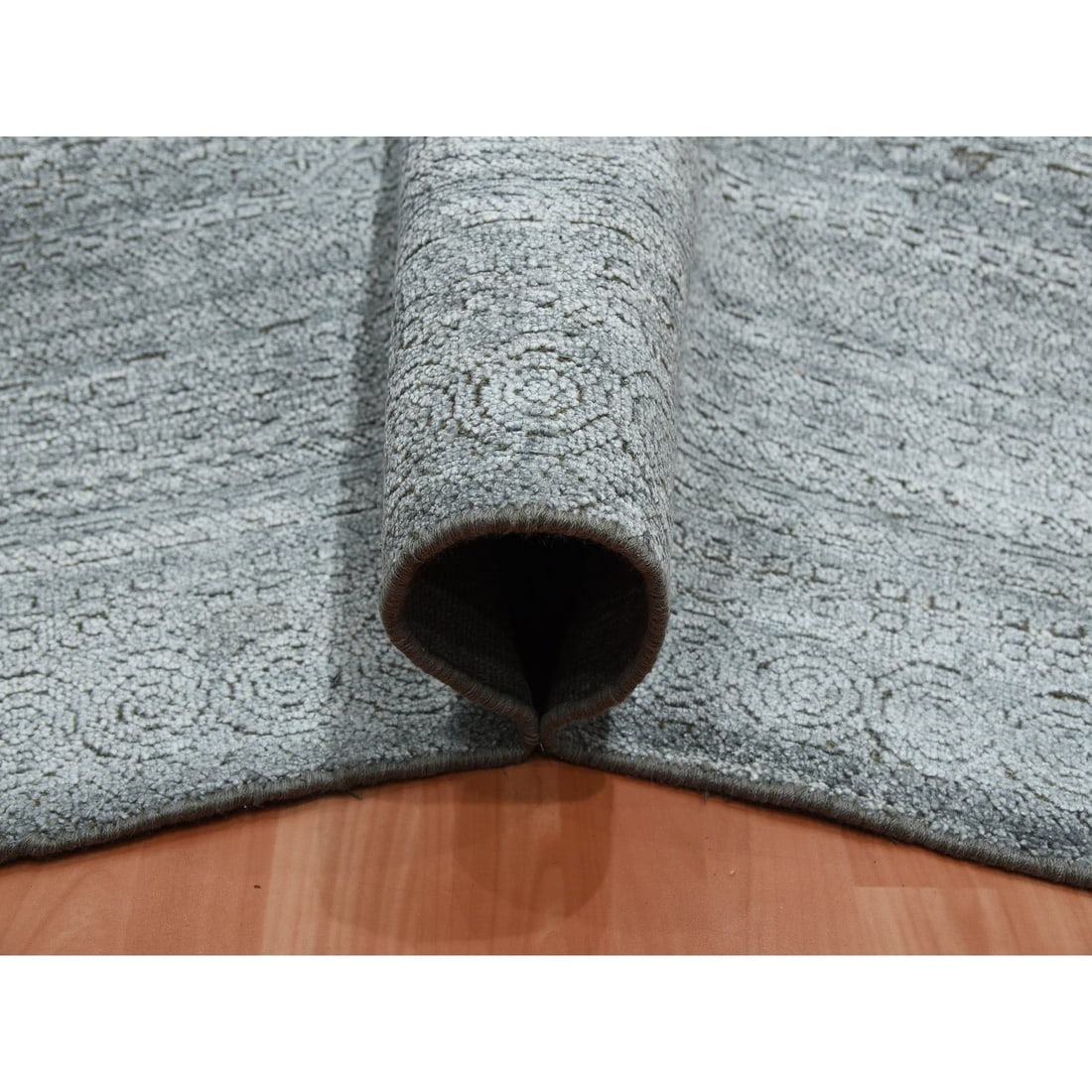 Gray, Plant Based Silk, Transitional Design Hand Knotted Square Rug - 5