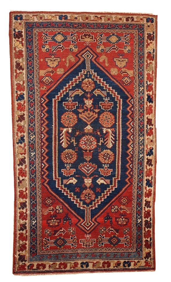 Handmade antique Persian Shiraz rug 3.2' x 5.9' ( 97cm x 180cm ) 1920: Title: Handmade antique Persian Shiraz rug 3.2' x 5.9' ( 97cm x 180cm ) 1920 Origin:Middle East Dimensions: 3.2' x 5.9' ( 97cm x 180cm ) Materials:wool Year:1920s Description:Persian Shiraz rug with a