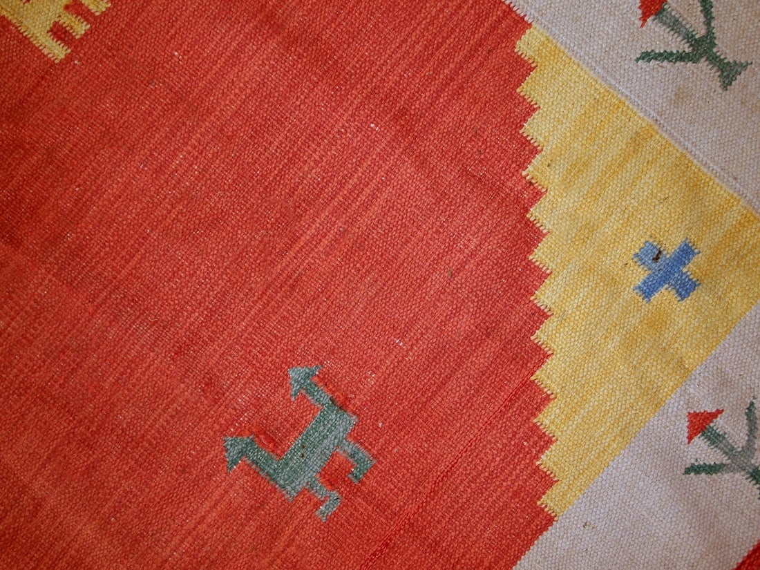 Handmade vintage Persian Gabbeh kilim 5.6' x 7.5' (171cm x 229cm) 1960s - 7
