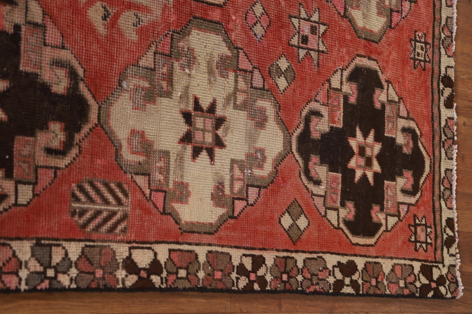 All-Over Geometric Bakhtiari Persian Area Rug 5x9 - 13