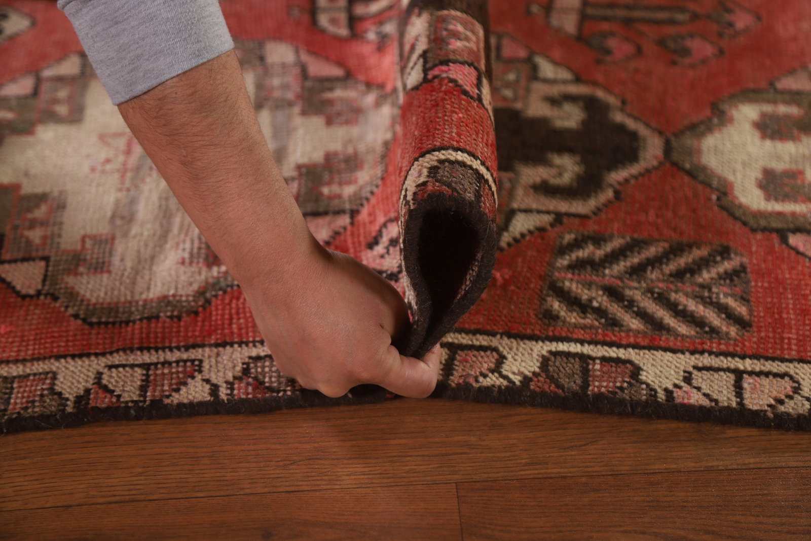 All-Over Geometric Bakhtiari Persian Area Rug 5x9 - 18