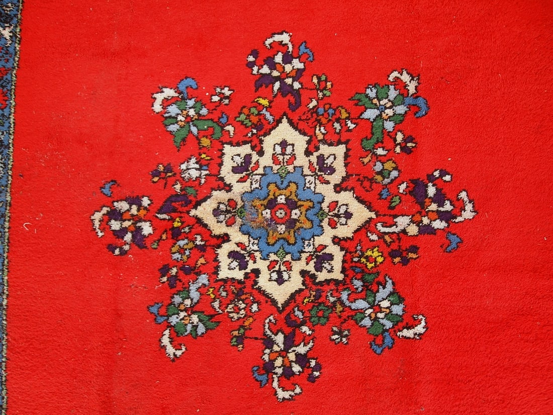 Handmade vintage Moroccan Berber rug 5.6' x 7.9' (170cm x 240cm) 1970s - 4