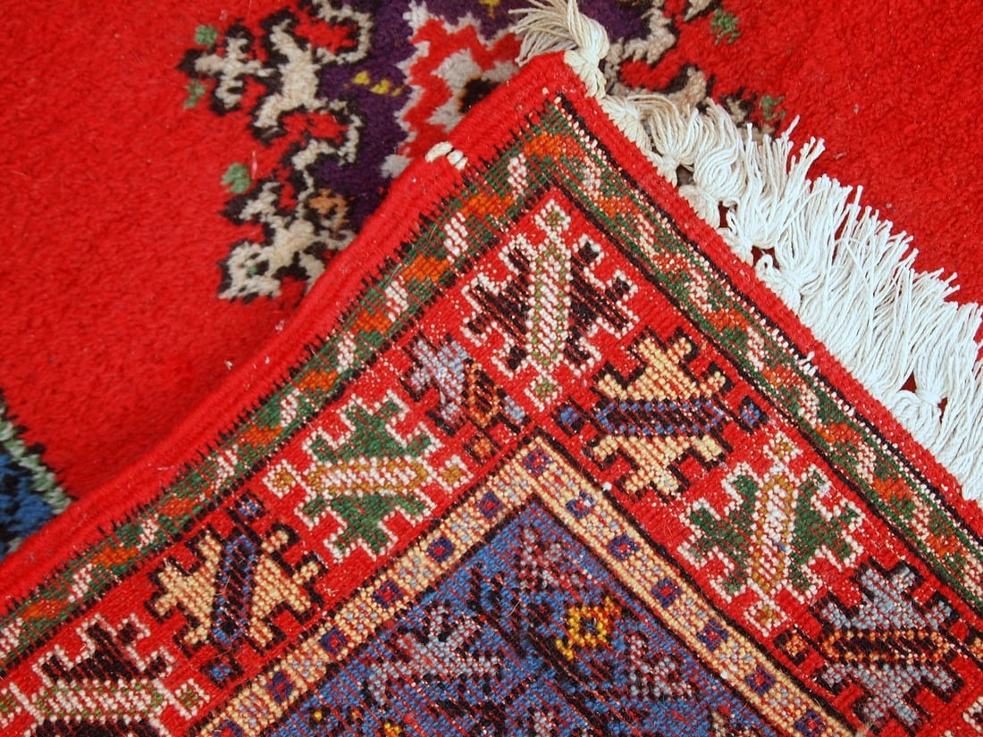 Handmade vintage Moroccan Berber rug 5.6' x 7.9' (170cm x 240cm) 1970s - 8