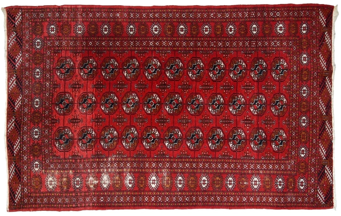 Handmade vintage Pakistani Tekke rug 4.1' x 5.9' (127cm x 180cm) 1960s: Title: Handmade vintage Pakistani Tekke rug 4.1' x 5.9' (127cm x 180cm) 1960s Origin:Pakistan Dimensions: 4.1' x 5.9' (127cm x 180cm) Materials:wool Year:1960s Description:Handmade mid-century