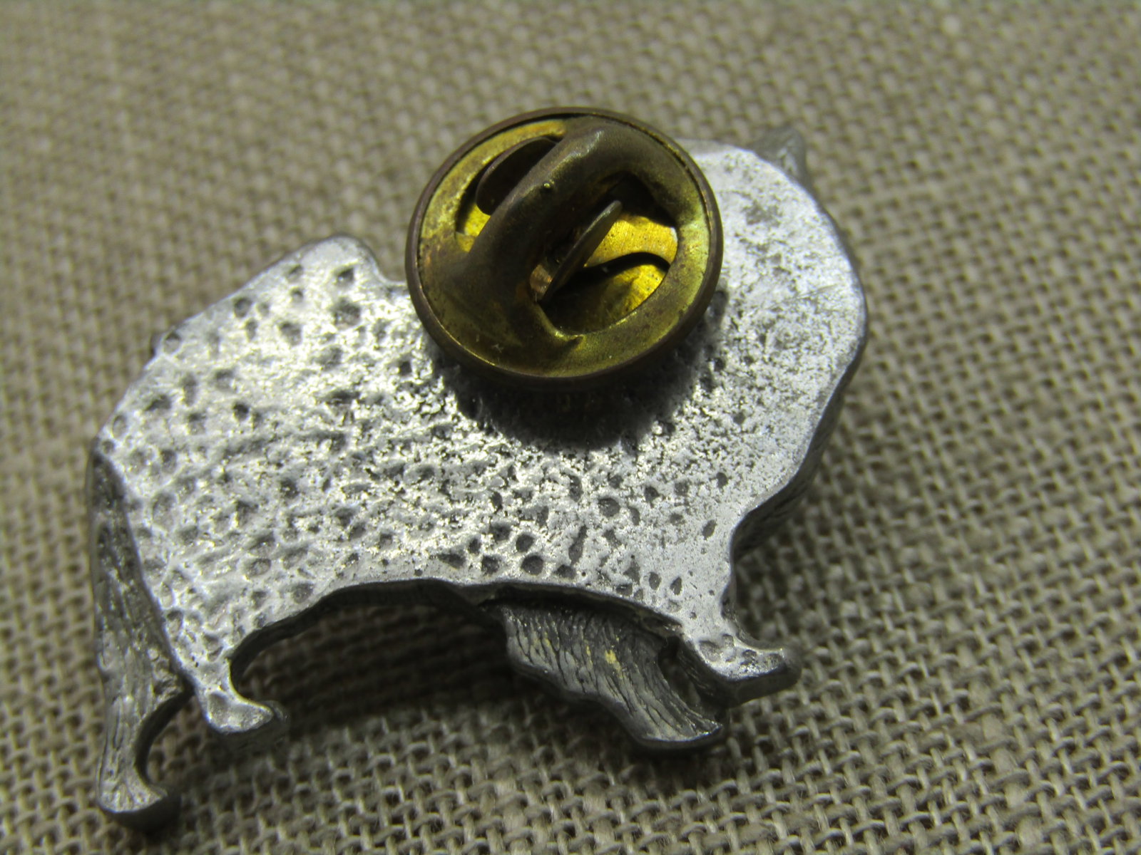 Vintage Pewter Husky/Keeshond Tack Pin/Brooch, 1.25" - 4