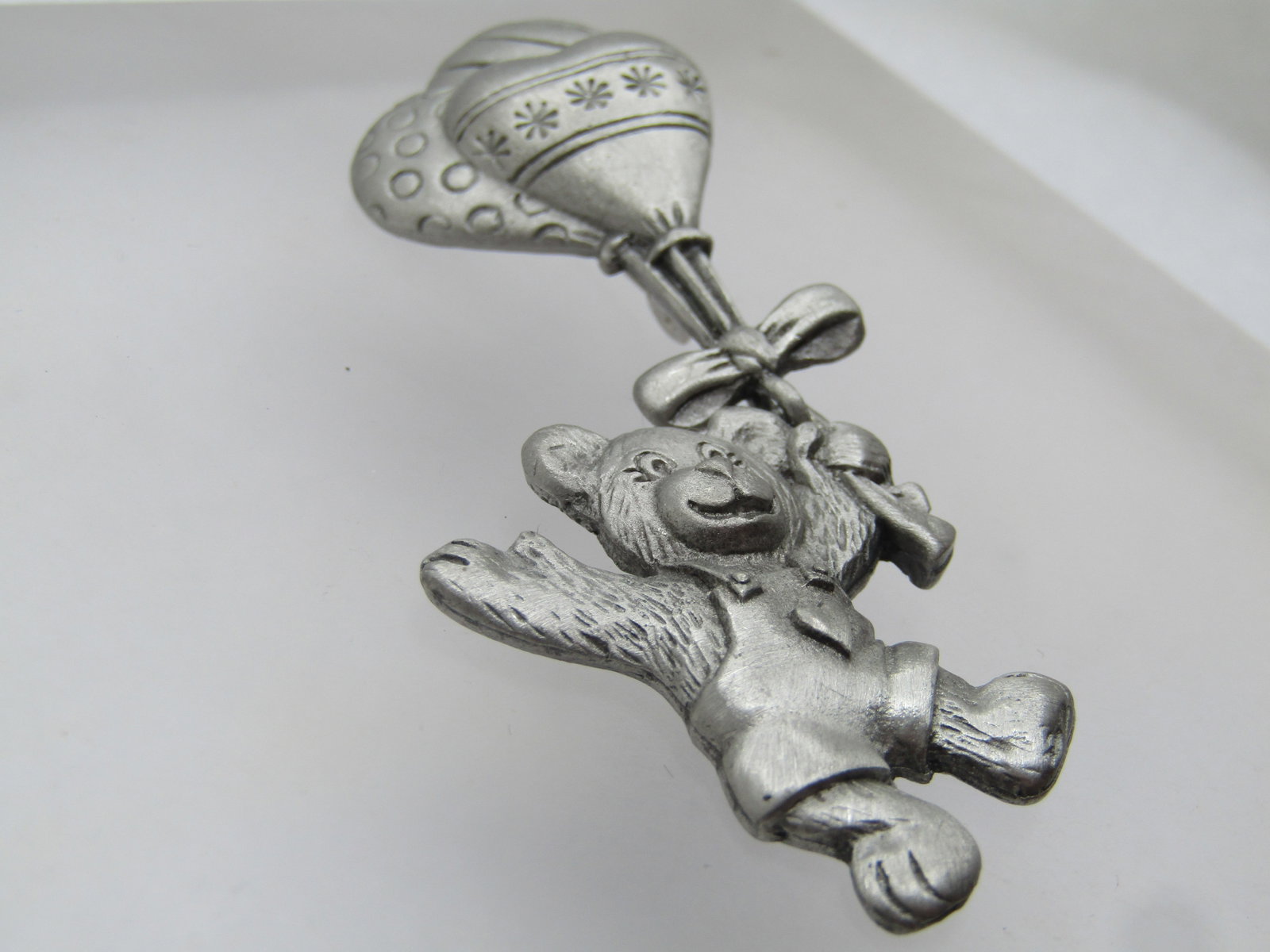 Vintage Pewter Teddy Bear & Balloons Brooch, Signed SP 4202, 1980's-1990's. - 2