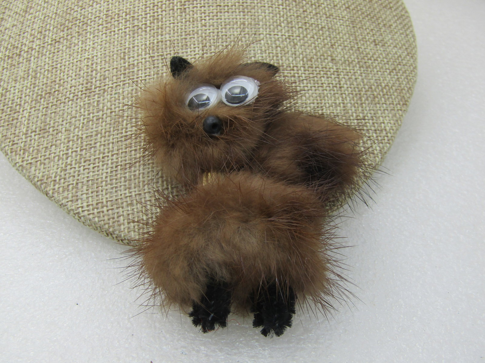 Vintage Brown Mink Cat Brooch, Mid-Century, 3" by 2", Gold Collar - 2