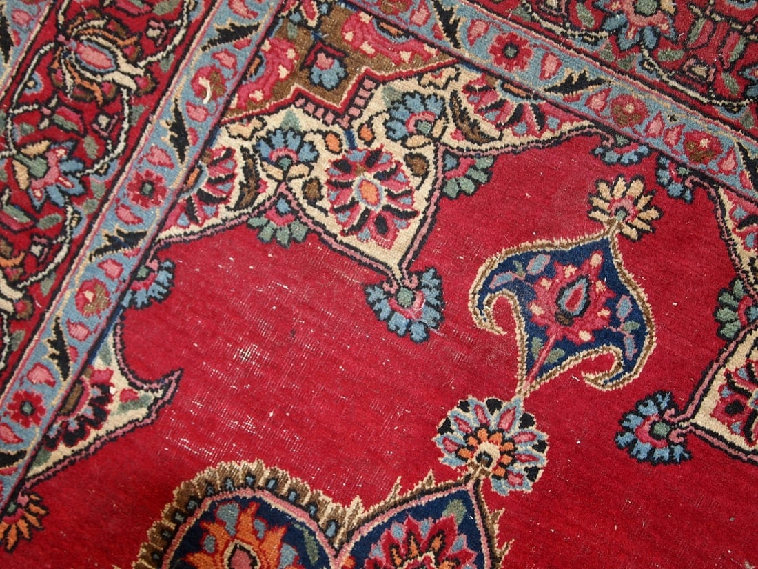 Handmade vintage Persian Kazvin rug 3.3' x 4.7' (100cm x 144cm) 1970s - 3