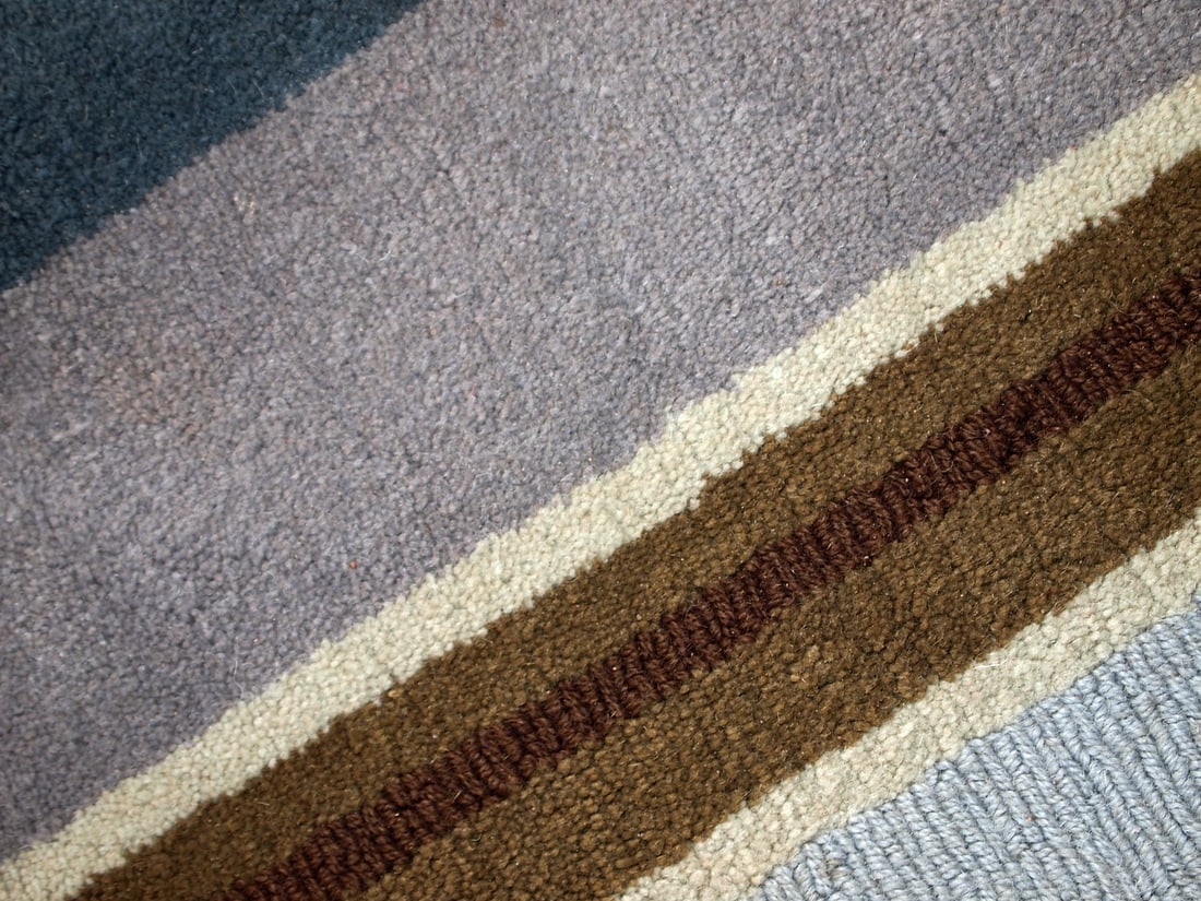 Handmade vintage Indian Modern rug 5.6' x 7.9' (171cm x 241cm) 1980s - 10