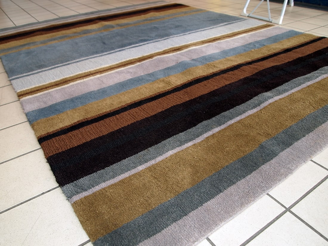 Handmade vintage Indian Modern rug 5.6' x 7.9' (171cm x 241cm) 1980s - 11