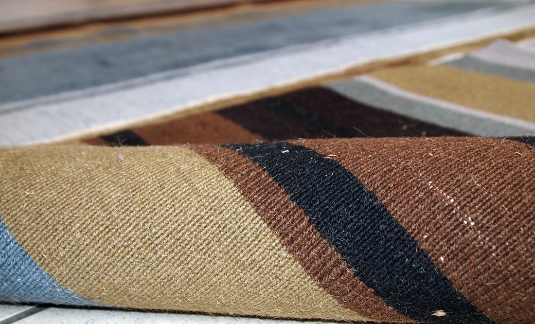 Handmade vintage Indian Modern rug 5.6' x 7.9' (171cm x 241cm) 1980s - 13