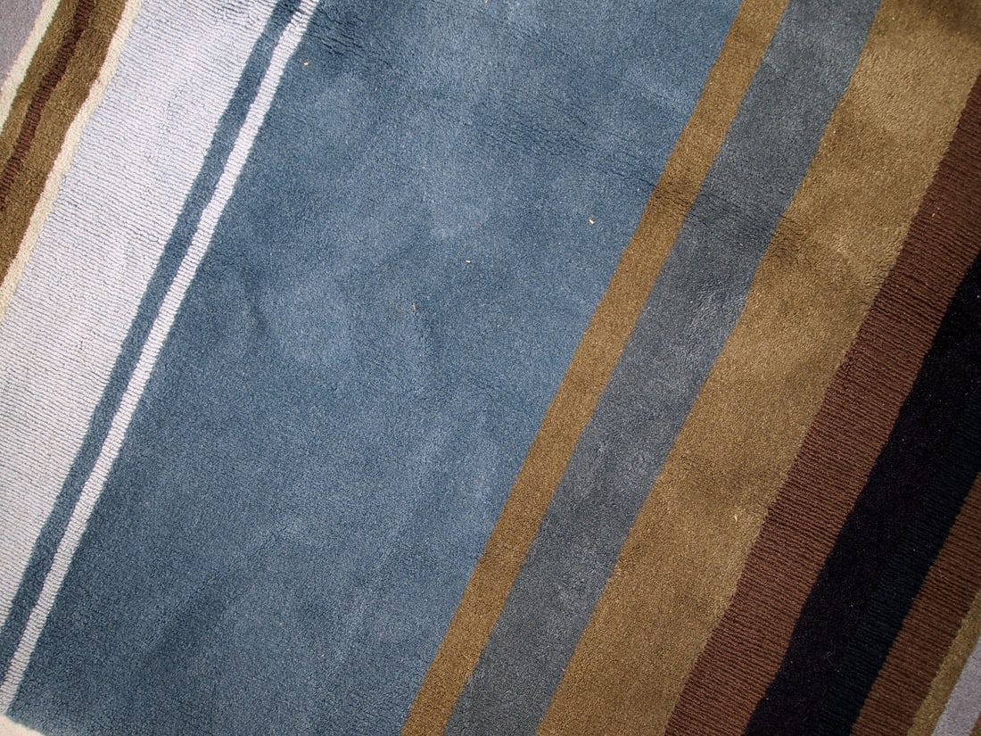 Handmade vintage Indian Modern rug 5.6' x 7.9' (171cm x 241cm) 1980s - 7