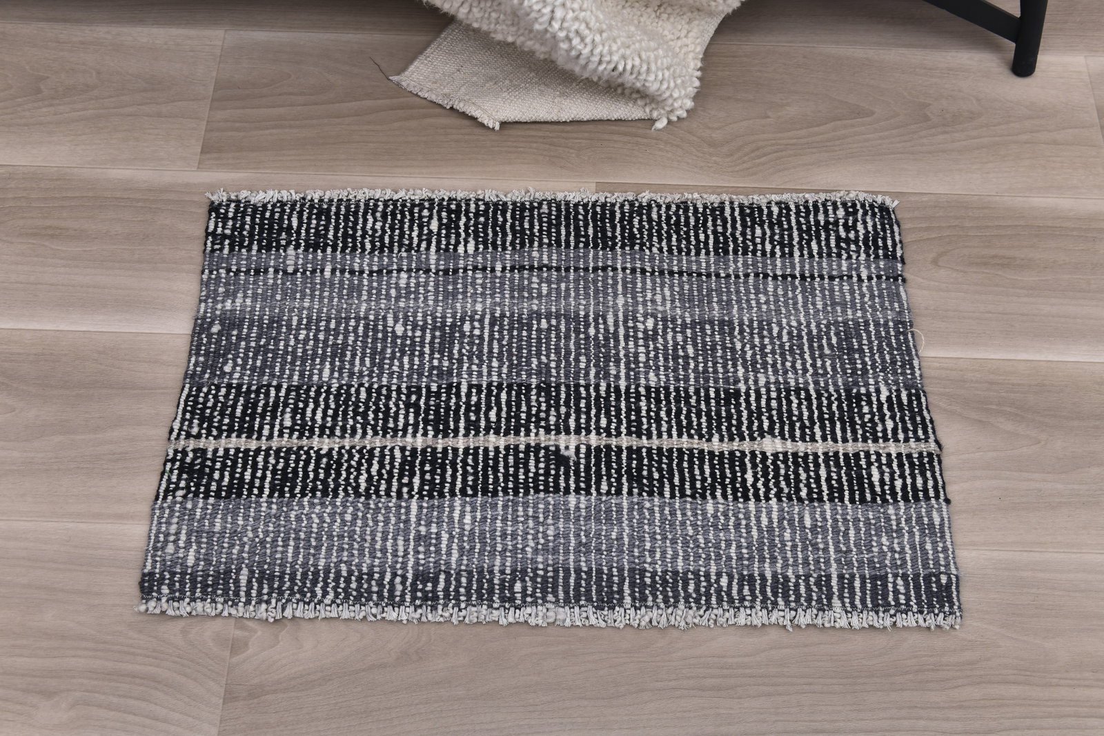 1'5'' x 2'4'' Turkish Handmade Kilim Rug - 241034: Title: 1'5'' x 2'4'' Turkish Handmade Kilim Rug - 241034 Description:1'5'' x 2'4'' Turkish Handmade Kilim Rug - 241034 Origin:Turkiye Date/Period:1960-90 Materials:Wool,Cotton Dimension:1'5''x2'4'' ft
