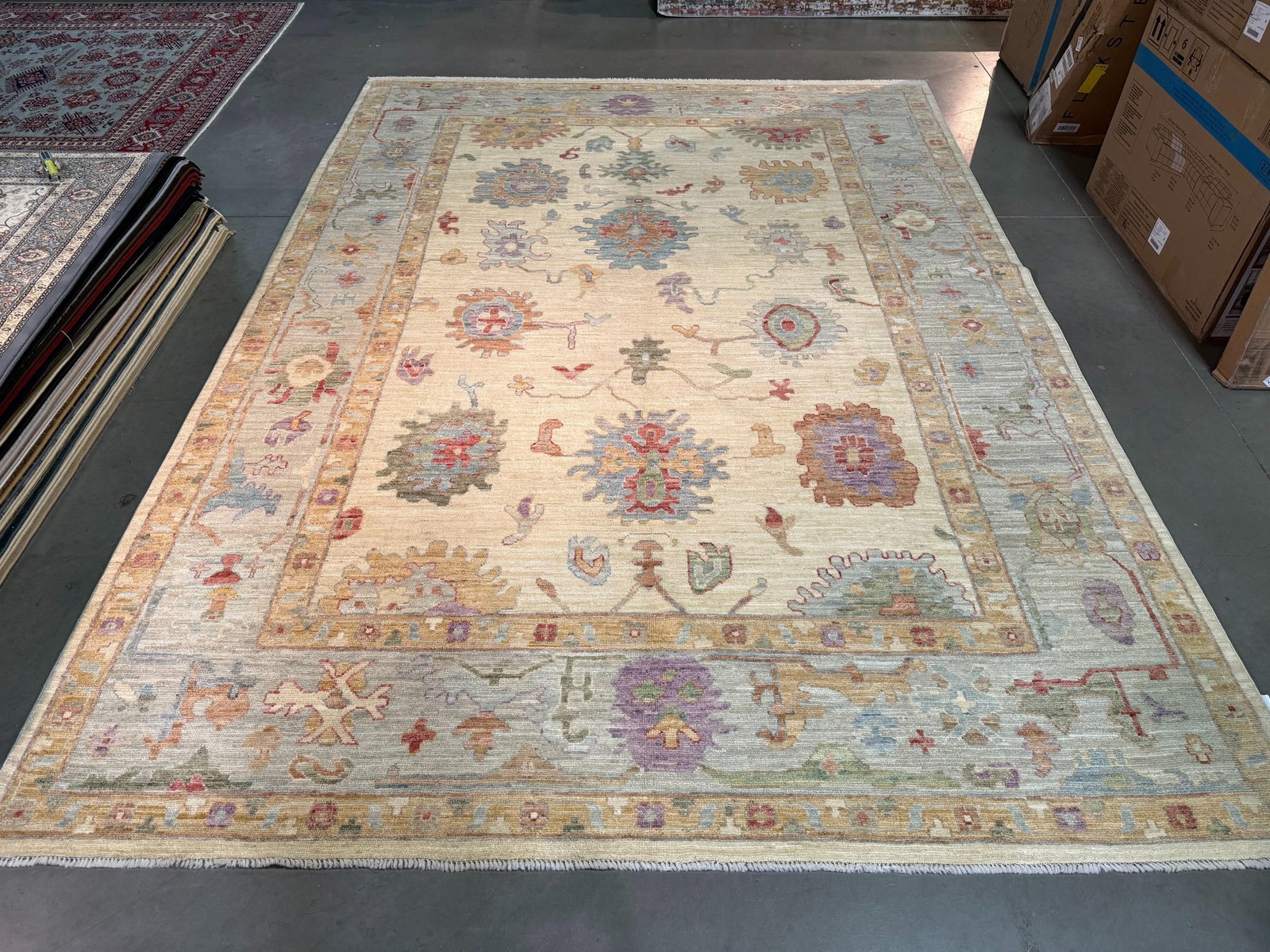 Magnificent Oushak Rug 10x14: Title:Magnificent Oushak Rug 10x14 Description:10'x14' Super quality Antique reproduction Oushak Rug, hand spun and hand knotted rug in Pakistan 100% Vegge Dye natural wool Pile in Antique finish , mu