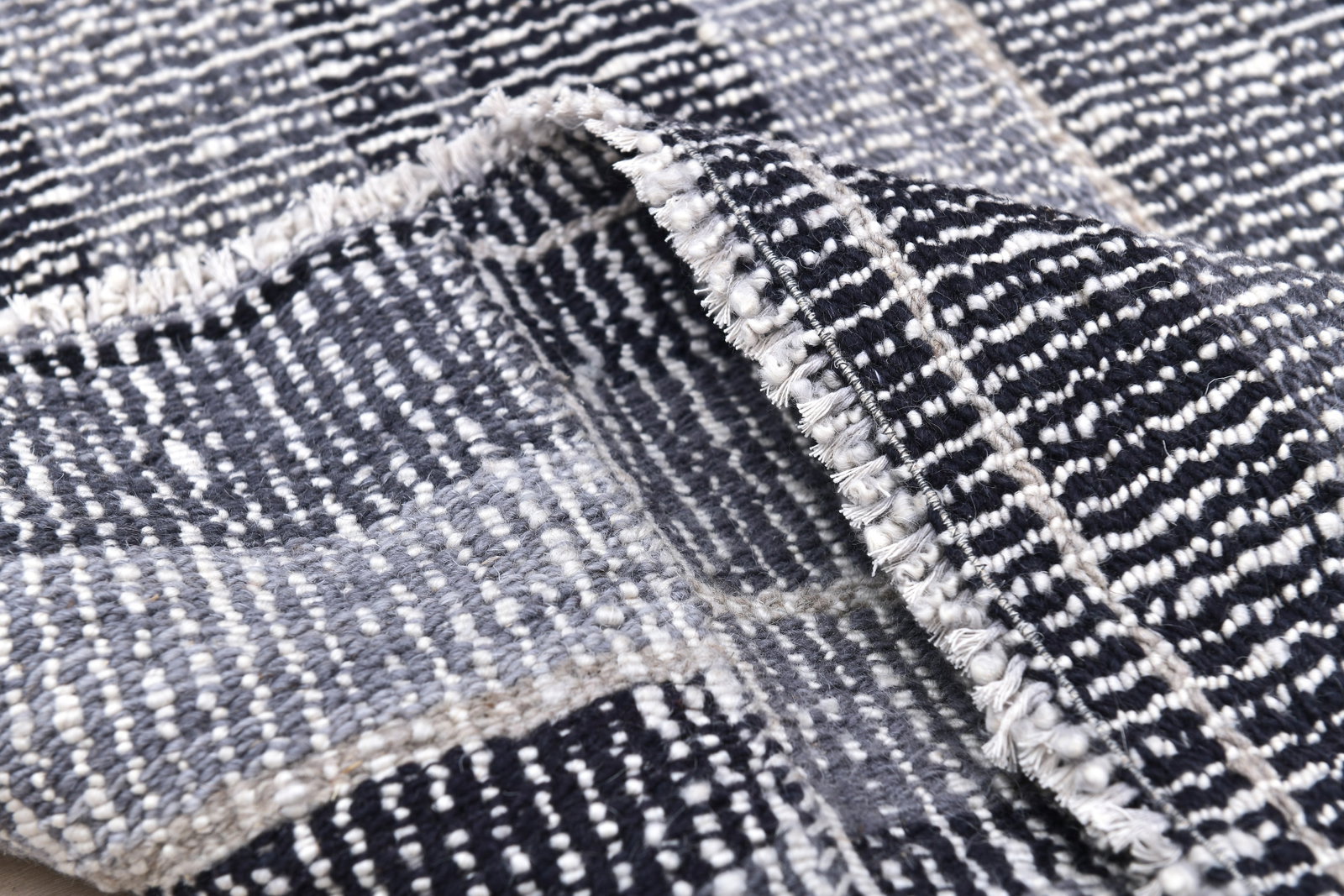 4'9'' x 6'11'' Turkish Handmade Kilim Rug - 241035 - 13