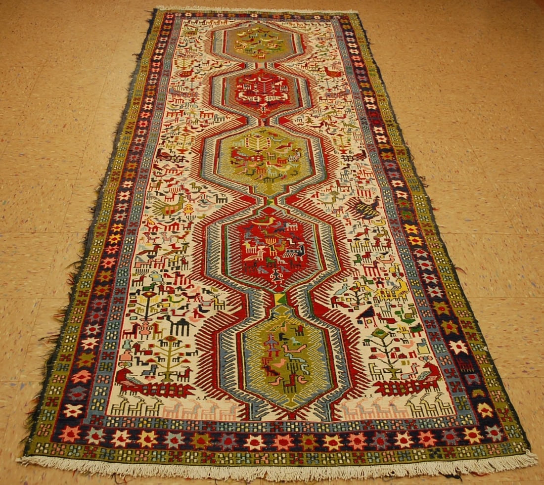 CAUCASIAN SOUMAK RUG 3.9x9.3: Title:CAUCASIAN SOUMAK RUG 3.9x9.3 Descritpion: ANTIQUE EXCLUSIVE VEGETABLE DYE HIGH KPSI HIGHLY DETAILED WITH MANY SUBJECTS INCLUDING HUMAN CAUCASIAN SOUMAK or SUMAKH KILIM FLAT WEAVE RUG.....IVORY